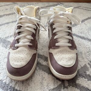 Nike Air Jordan 1 Mid SE Craft Big Kids’ Shoes